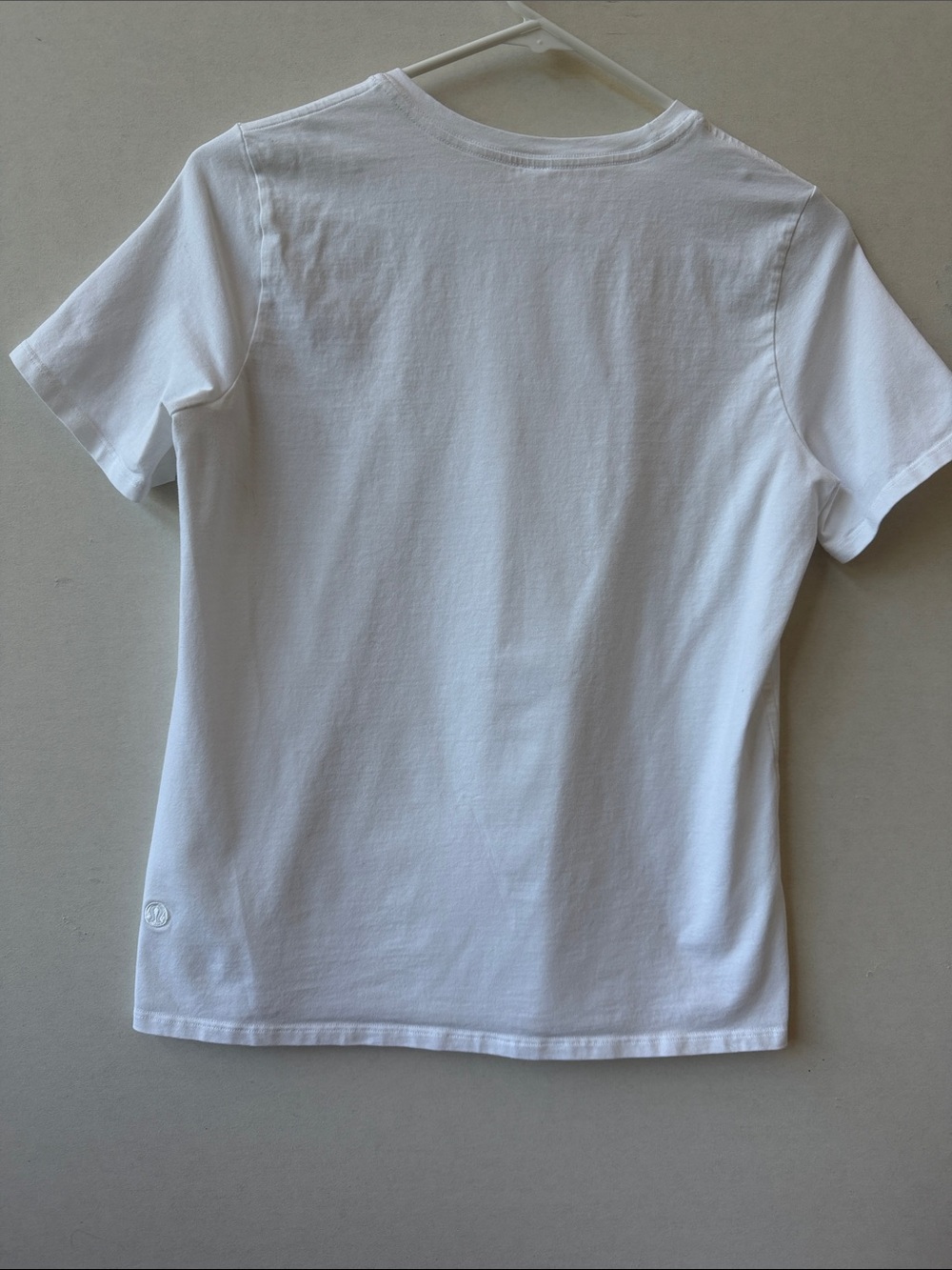 Lululemon Women’s Short Sleeve Crew Tee in White - Picture 3 of 4